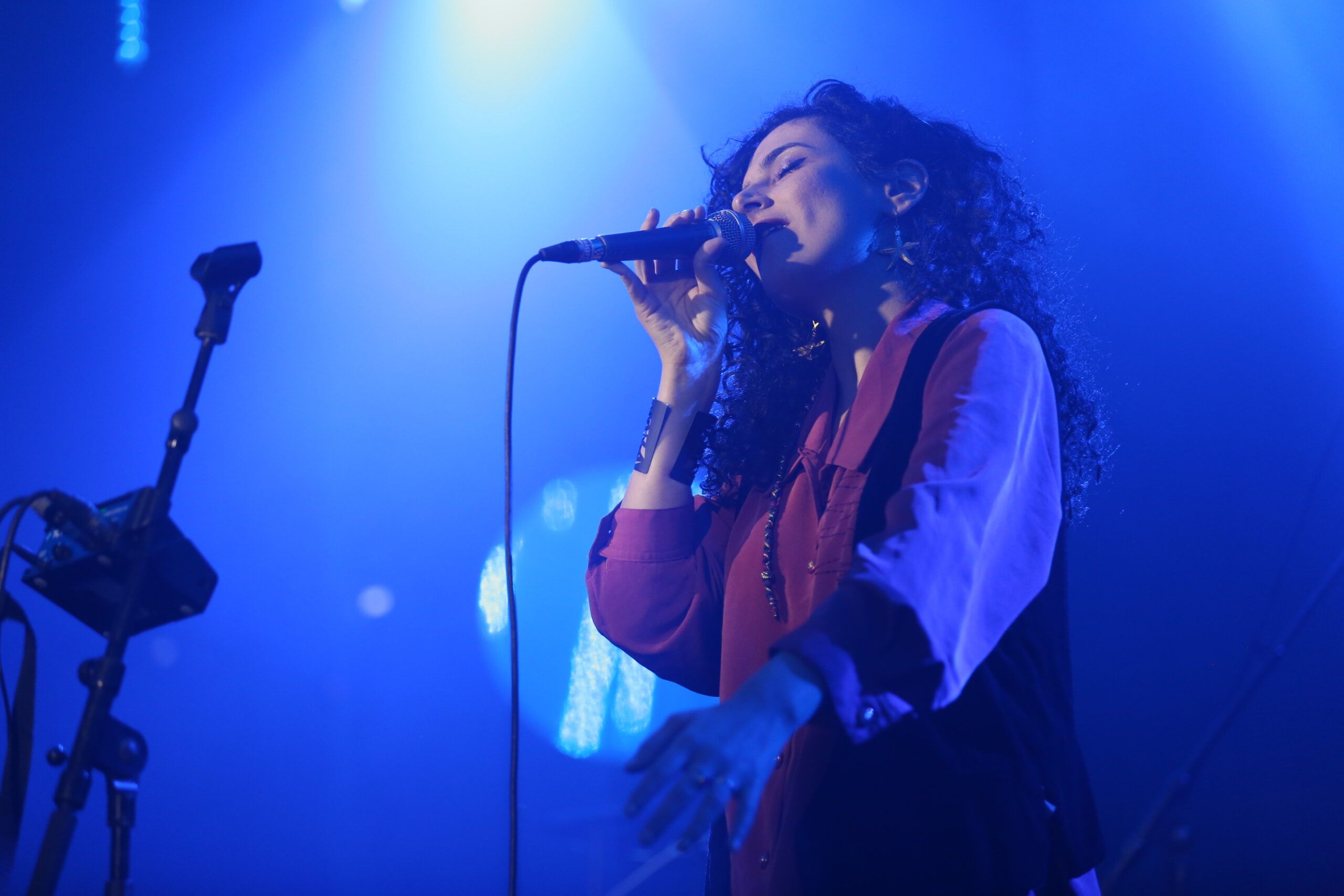 Ruba Shamshoum performing an intimate jazz concert